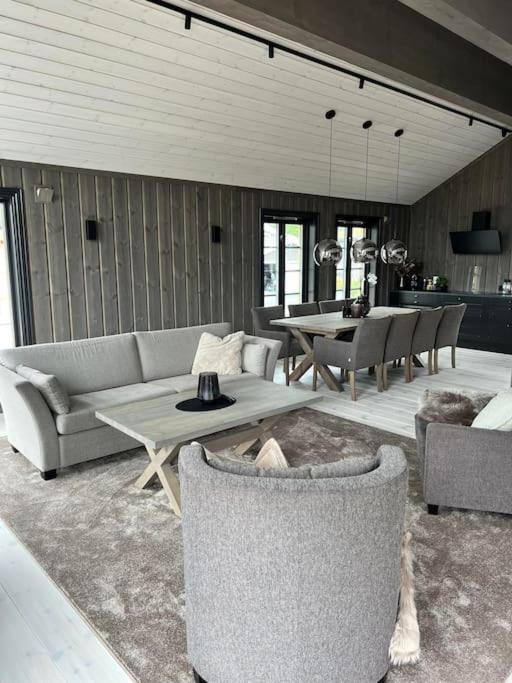 Ny Eksklusiv Hytte I Vradal Med Perfekt Beliggenhet- Alpin Og Ski 외부 사진